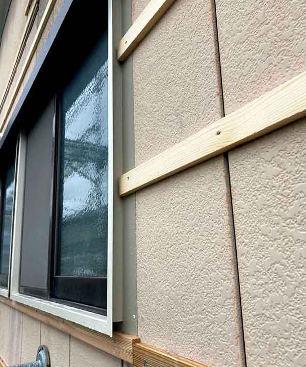 新潟市北区K様邸フルリフォーム中_外壁上張り