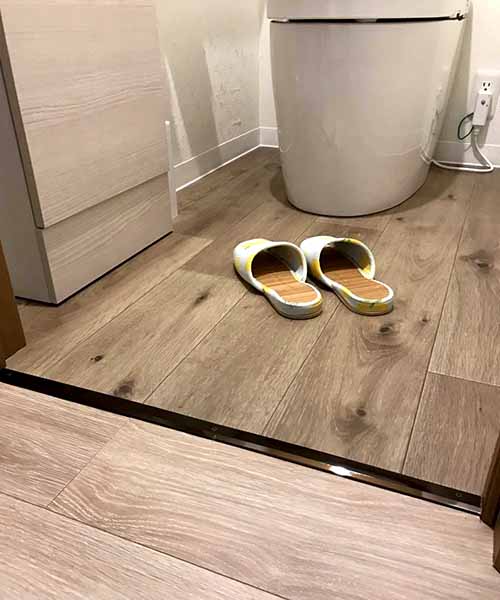 新潟市北区O様邸水まわりリフォーム後_トイレの段差解消