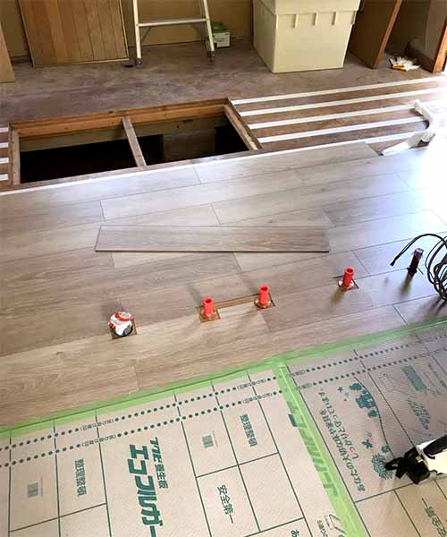 新潟市北区O様邸水まわりリフォーム中_キッチン床