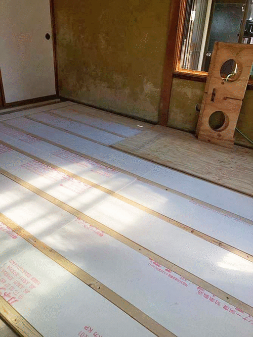 新潟市北区Y様邸　断熱リフォーム中_床断熱材