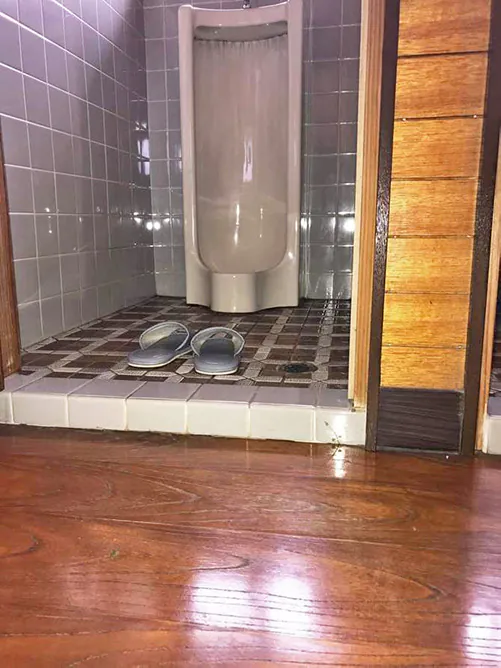 新潟市北区K様邸　トイレ等リフォーム前_男性用便器