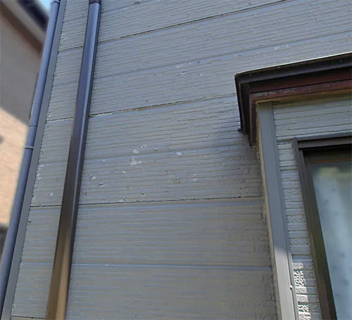 新発田市M様邸　外壁張替え前_塗装剥がれ