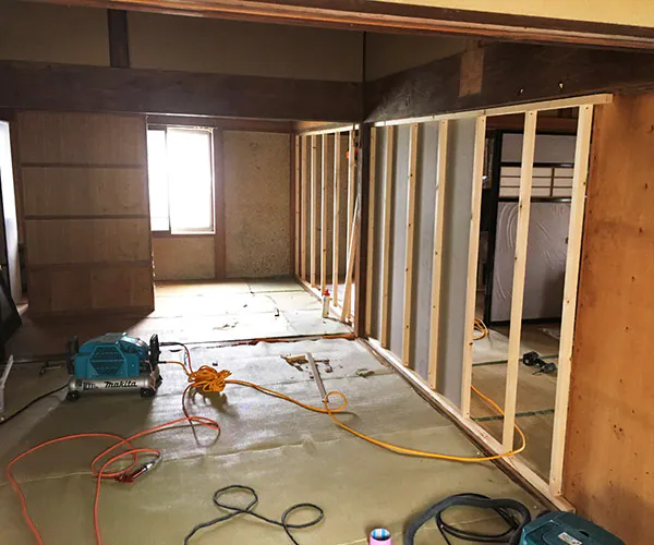 聖籠町I様邸　平屋リフォーム中_間仕切り