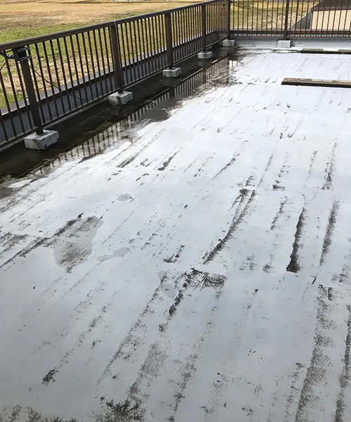 新潟市北区T社様　屋上塗装前_屋上テラス