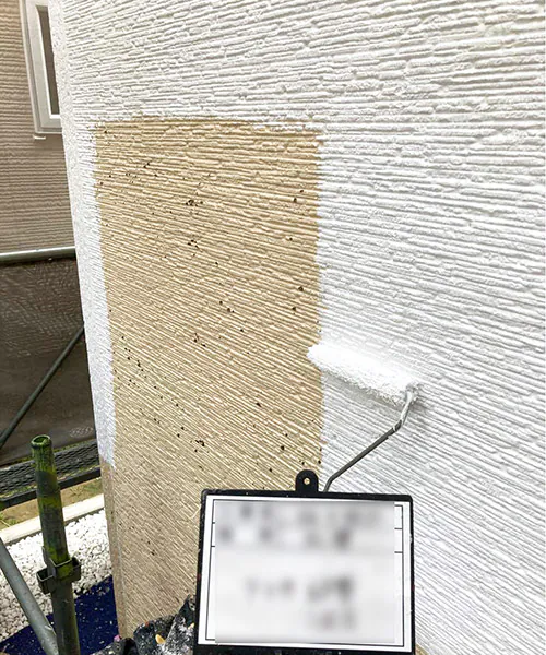 新潟市北区S様邸外壁塗装中_中塗り
