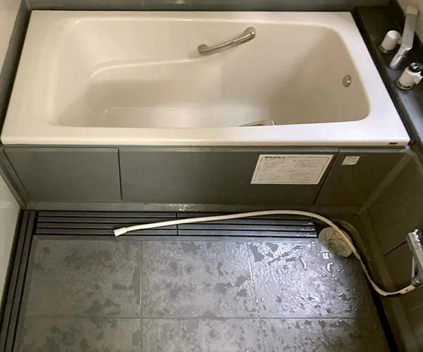 新潟市東区K様邸お風呂リフォーム前_浴槽