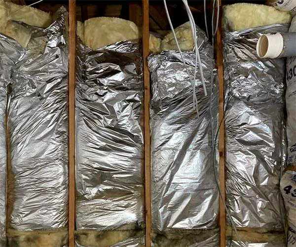 新潟市東区K様邸水まわりリフォーム中_断熱材