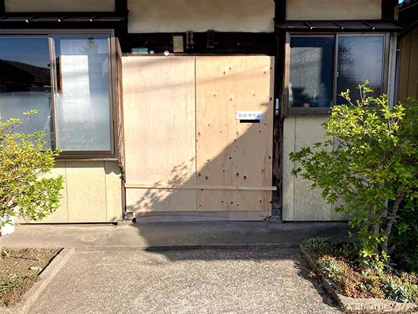 阿賀野市H様邸玄関リフォーム中