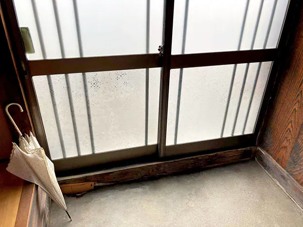 阿賀野市H様邸玄関リフォーム前_内側