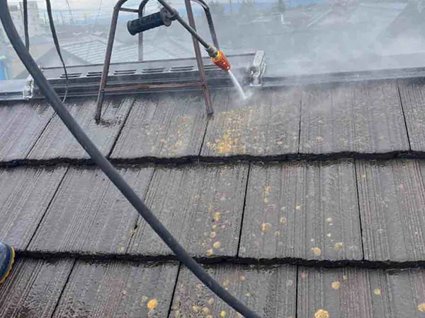 新潟市北区M様邸屋根リフォーム中_高圧洗浄