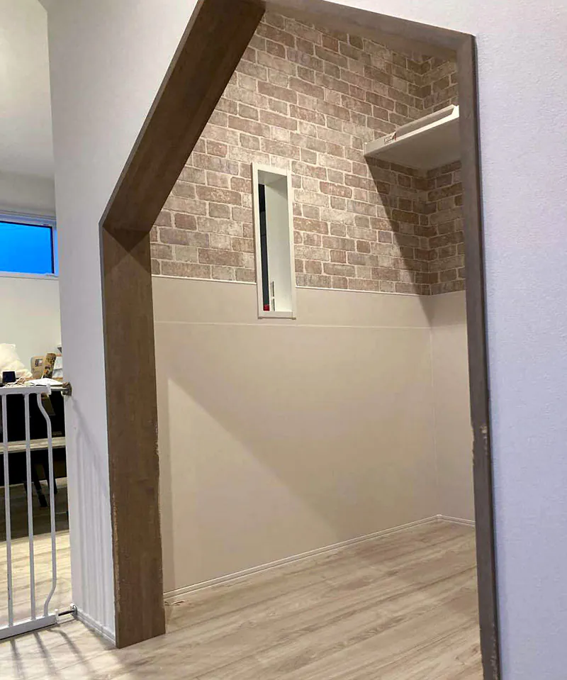 新潟市北区T様邸　ペット対応リフォーム後_アイカタフウォール