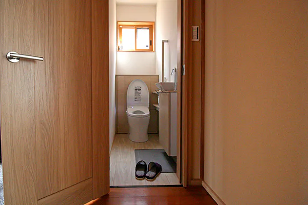新潟市北区Y様邸フルリフォーム後_トイレ