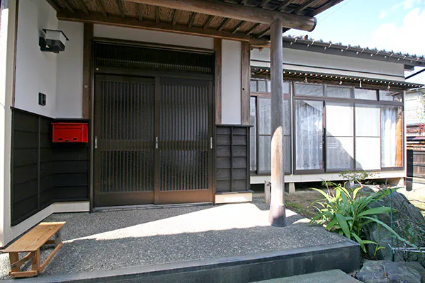 新潟市北区Y様邸フルリフォーム後_玄関