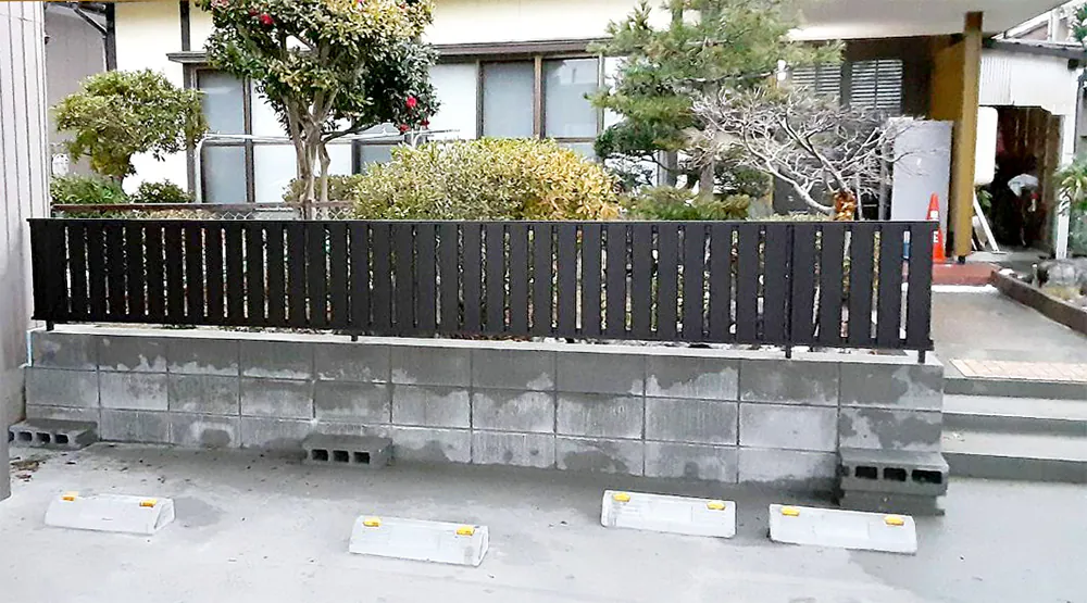 新潟市北区H様邸 カーポート設置後_フェンス設置