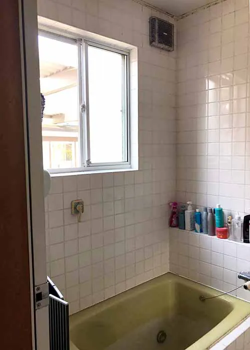 新潟市北区O様邸水まわりリフォーム前_風呂窓