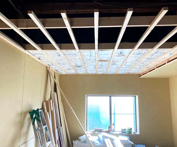 新潟市北区N様邸平屋リフォーム中_天井の断熱材