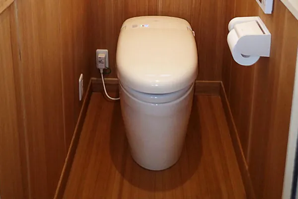 トイレの床張替えリフォーム