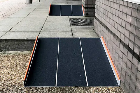 玄関バリアフリー用簡易スロープ