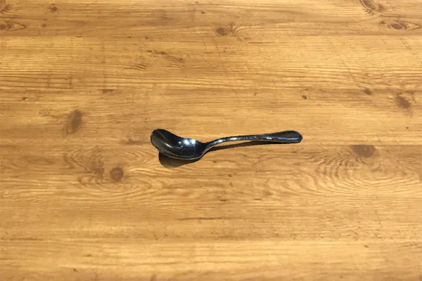床の防音対策_スプーンを落とした音