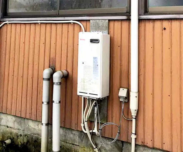 新潟市北区M様邸お風呂リフォーム前_暖房用熱源機