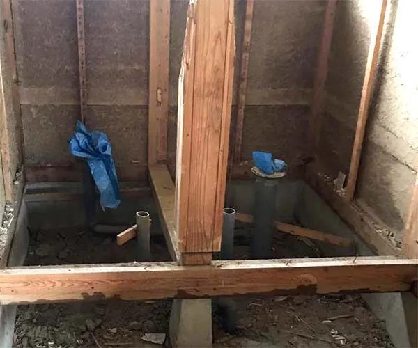 トイレリフォーム_解体中
