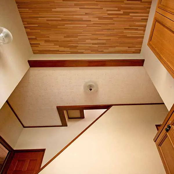 吹き抜けを塞いだ天井