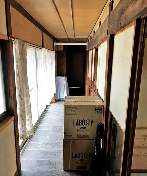 新発田市I様邸リビングリフォーム前_広い廊下