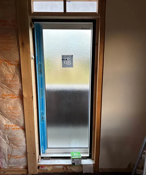 新潟市北区K様邸二世帯リフォーム中_バルコニーへの出入り口