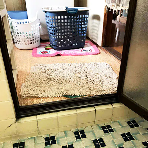 お風呂扉の故障