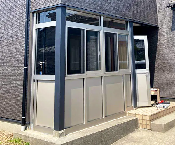 新潟市北区D様邸風除室取替え後