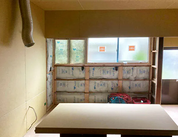 新潟市北区K様邸水まわりリフォーム中_キッチンの断熱材