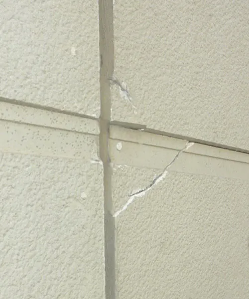 外壁材のヒビ