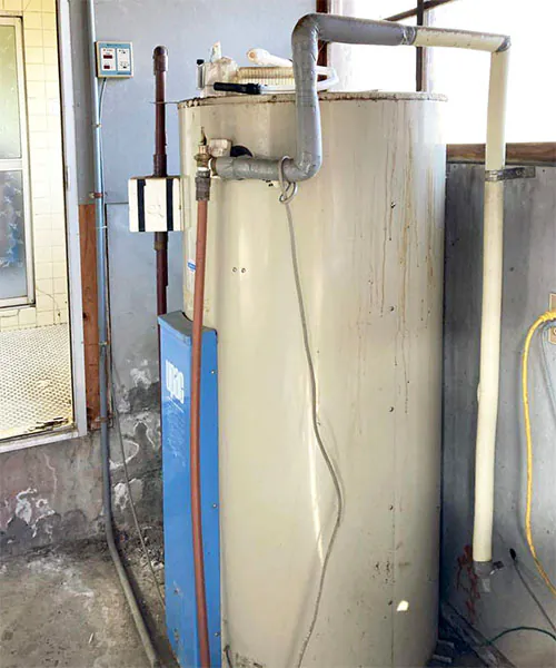 古い電気温水器