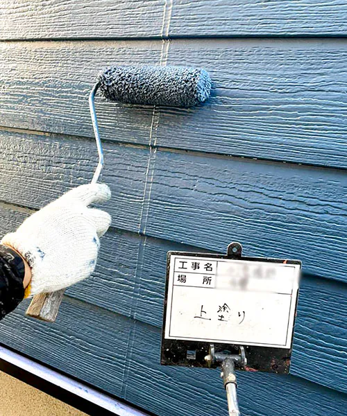 新潟市北区K様邸　外壁塗装中_上塗り