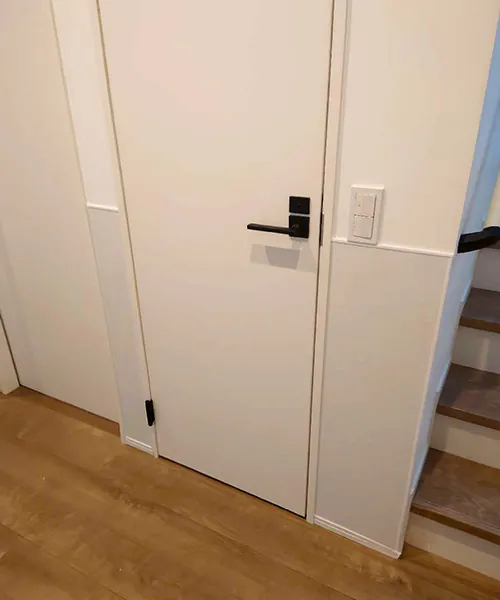 新潟市東区S様邸　内装リフォーム後_階段横