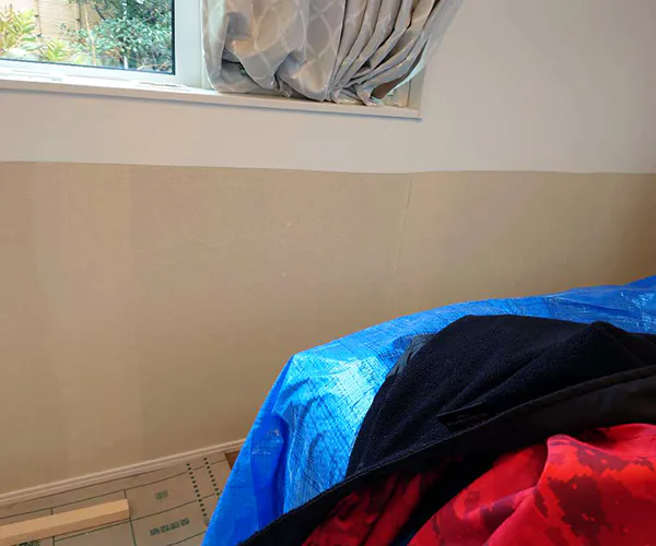 新潟市東区S様邸　内装リフォーム中_壁紙剥がし