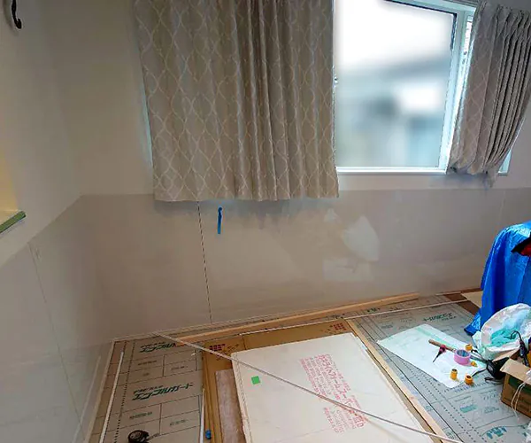 新潟市東区S様邸　内装リフォーム中_パネル張り