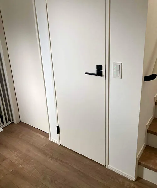 新潟市東区S様邸　内装リフォーム前_階段横