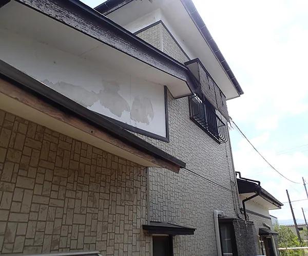 新潟市北区T様邸外壁塗装前_塗装剥がれ