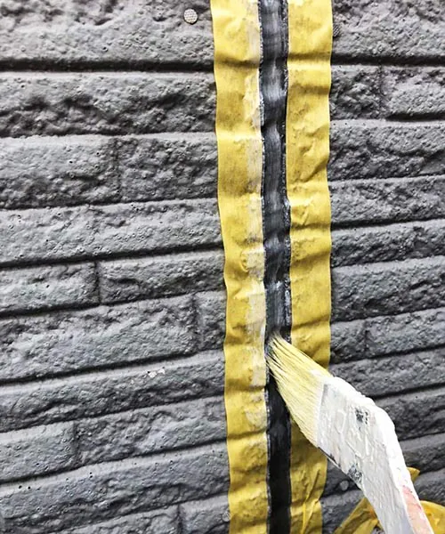 新潟市北区A様邸　屋根外壁リフォーム中_コーキング打ちまし