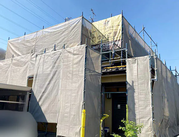 新潟市北区M様邸外壁リフォーム中_現場保護シート
