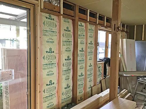 新潟市江南区H様邸　フルリフォーム中_断熱材