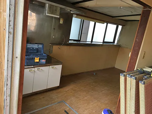 新潟市北区Y様邸減築リフォーム中_キッチン解体中
