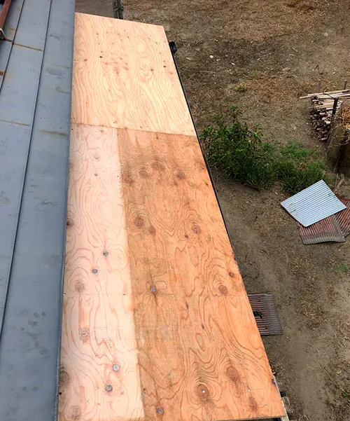 新潟市北区G様邸外壁リフォーム中_物干しの屋根下地