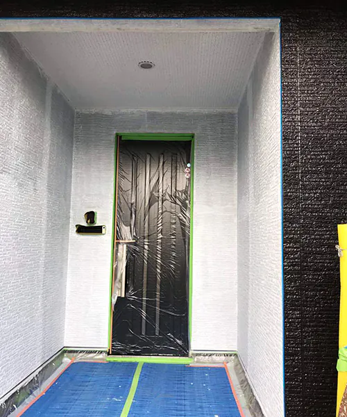 新潟市北区G様邸外壁リフォーム中_玄関周り
