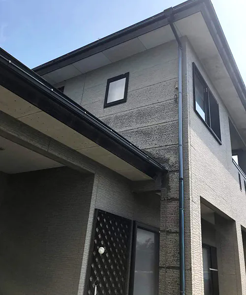 新潟市北区G様邸外壁リフォーム前_傷んだ外壁
