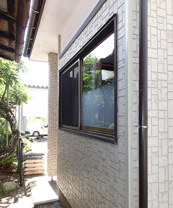 新潟市北区T様邸外壁塗装前_日陰