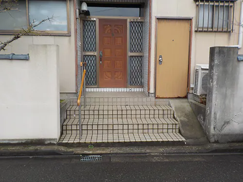 新潟市江南区H様邸　玄関リフォーム前
