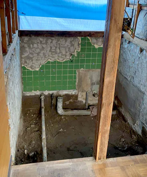 新潟市江南区Y様邸_水まわりリフォーム中_タイル風呂撤去