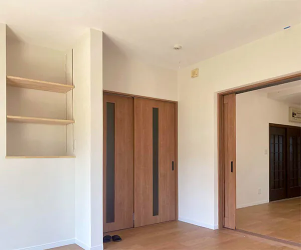 新潟市北区K様邸キッチンリフォーム後_収納と建具